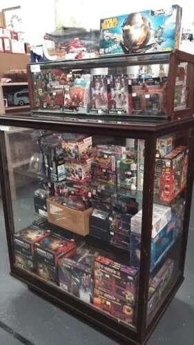 PackRatz comic book store in Laurel, Delaware