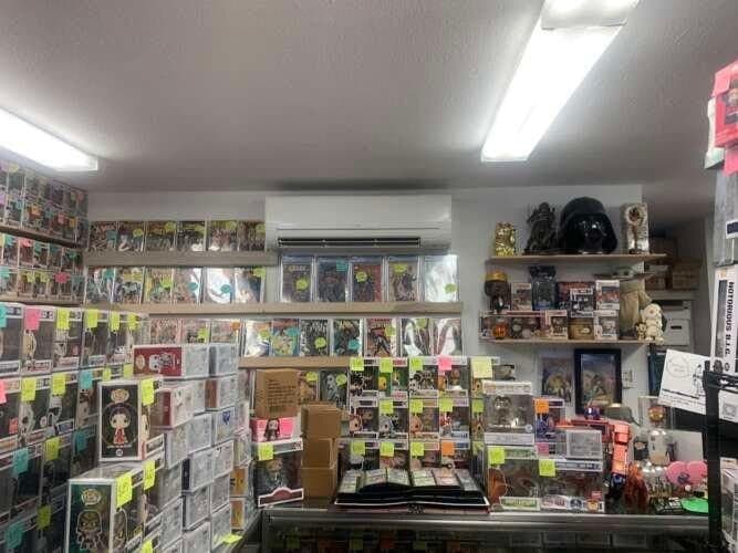 808 Collectibles comic book store in Pearl City, Hawaii