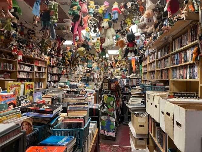 Bonnett's Book Store comic book store in Dayton, Ohio