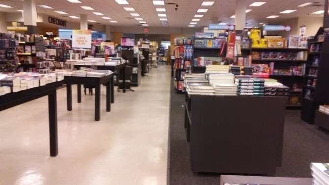 Books-A-Million Albany Georgia comic book store in Albany, Georgia