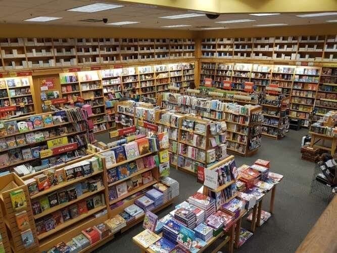 Books-A-Million Bangor Maine comic book store in Bangor, Maine