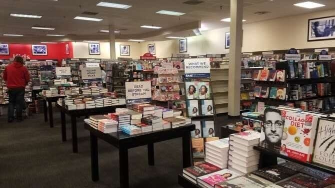 Books-A-Million Dalton Georgia comic book store in Dalton, Georgia