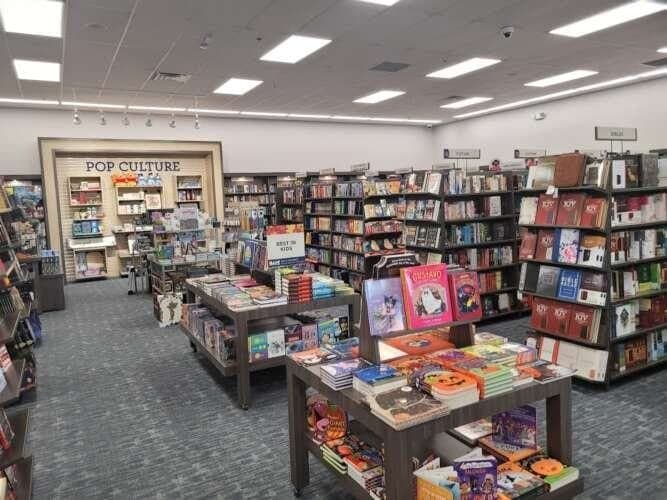 Books-A-Million Decatur Alabama comic book store in Decatur, Alabama
