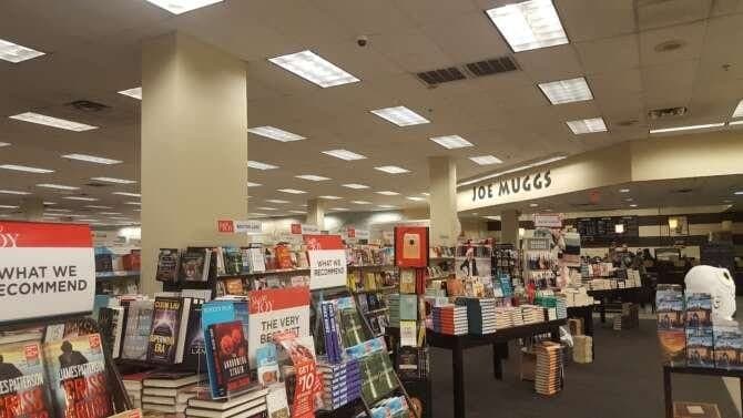 Books-A-Million Lake Charles Louisiana comic book store in Lake Charles, Louisiana