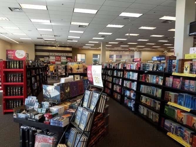 Books-A-Million Murfreesboro Tennessee comic book store in Murfreesboro, Tennessee