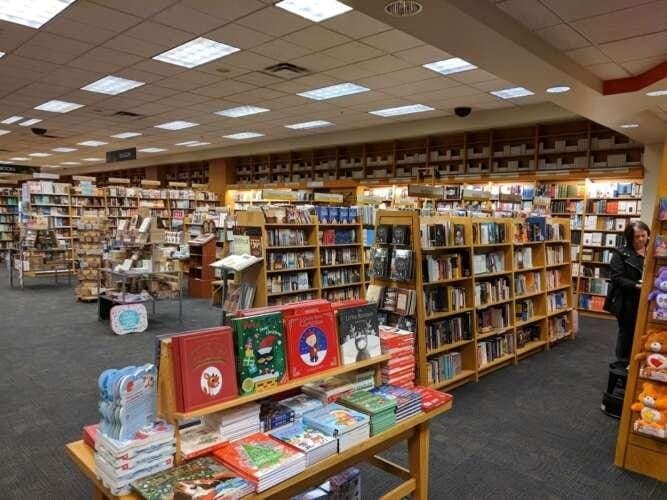 Books-A-Million North Canton Ohio comic book store in North Canton, Ohio