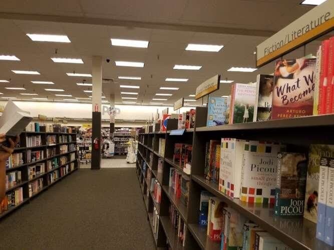 Books-A-Million Port Charlotte Florida comic book store in Port Charlotte, Florida