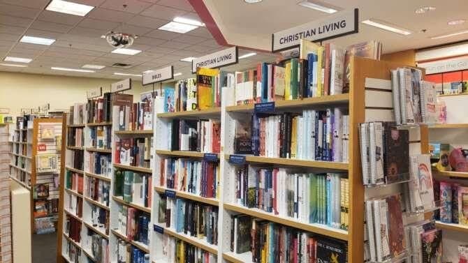 Books-A-Million Vero Beach Florida comic book store in Vero Beach, Florida