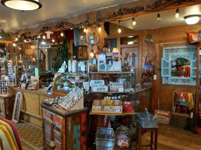 Foster's Crossing Antiques comic book store in Sandpoint, Idaho