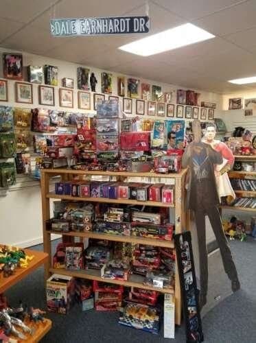 Hidden Gems Novelty & Collectibles comic book store in Metropolis, Illinois