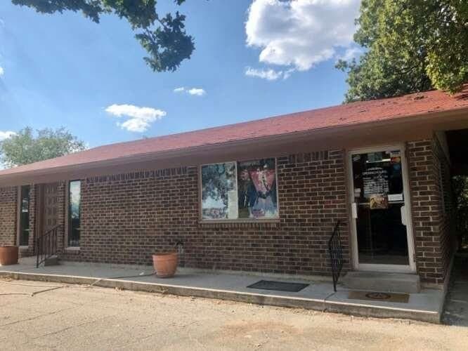 Jomio and Rueliete's Cards and Comics comic book store in Early, Texas