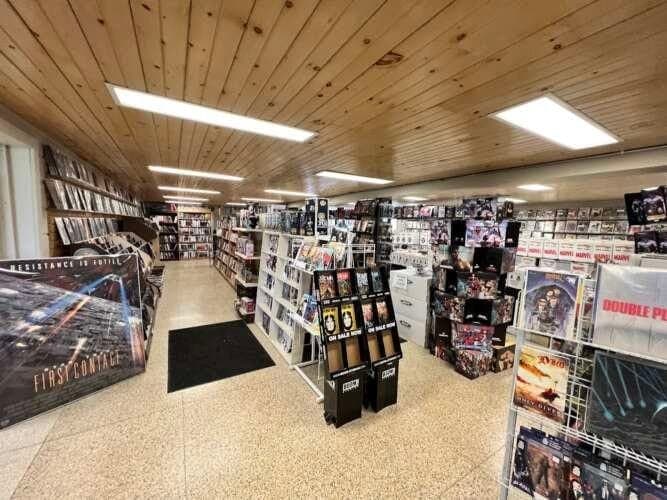 Kowabunga Comics comic book store in Oconomowoc, Wisconsin