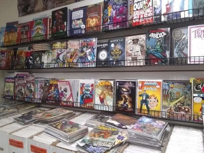 Maximum Distractions comic book store in Chicago, Illinois