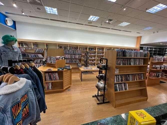 Mind's Eye Comics comic book store in Burnsville, Minnesota