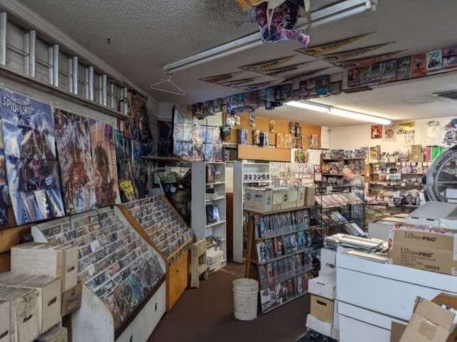 Neil's Cards & Comics comic book store in Fresno, California