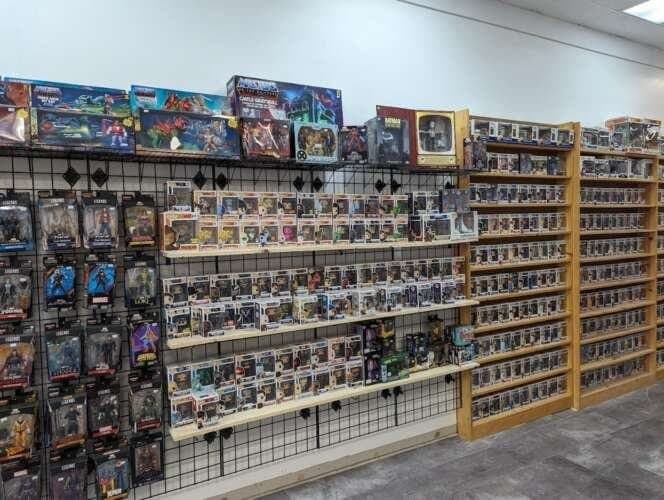 Pop' N Comics and collectibles comic book store in Clinton Township, Michigan