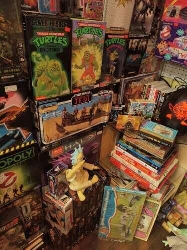 Shoreline Vintage and Antiques comic book store in Richland, New Jersey