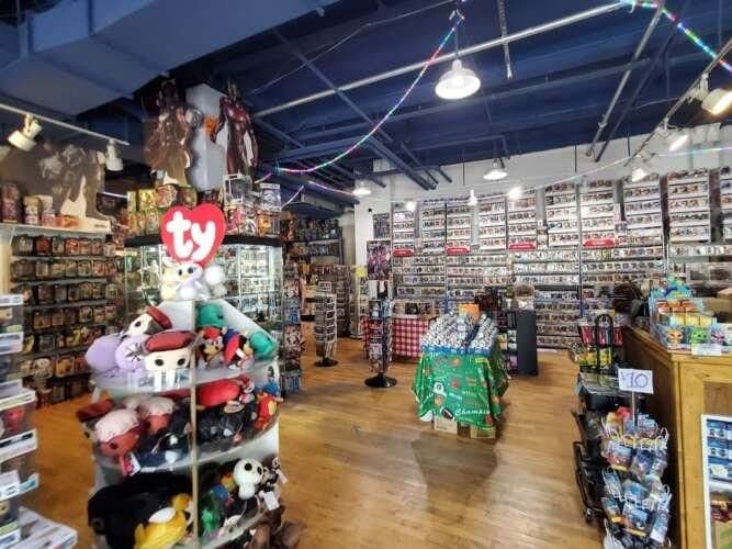 Tall Man Toys & Comics comic book store in Knoxville, Tennessee