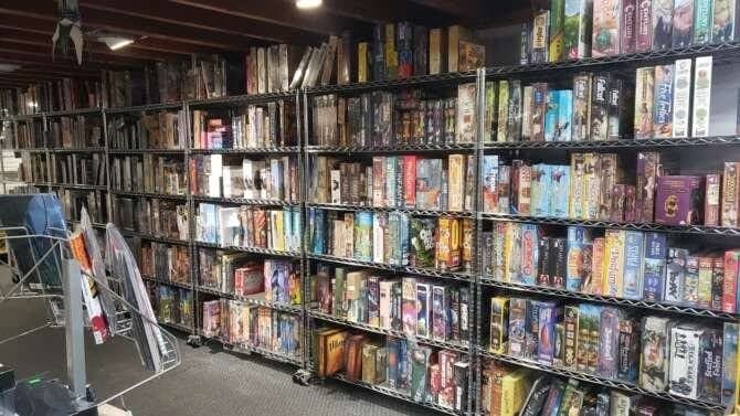 Wild Things Games comic book store in Salem, Oregon
