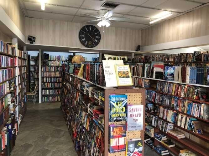 Comic book store in St. Petersburg Wilson's Book World Comic book store in St. Petersburg Wilson's Book World