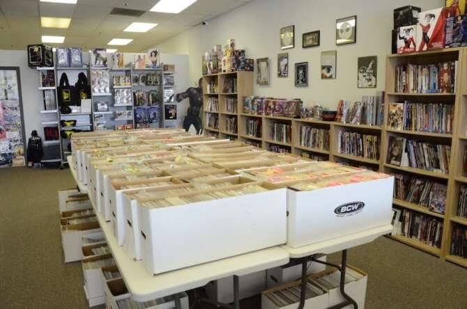 Comic book store in Streamwood Thunder Comics