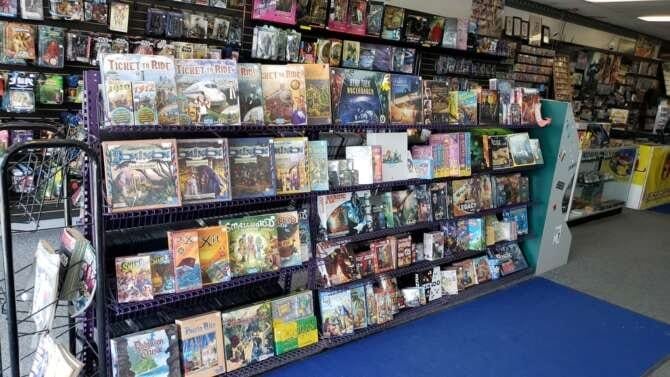 Comic book store in Layton HEEBEEGEEBEEZ