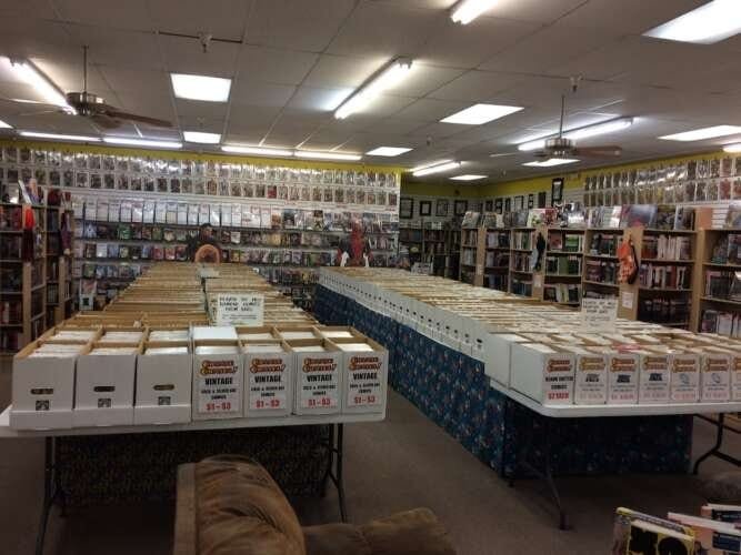 Comic book store in Las Vegas COSMIC COMICS!