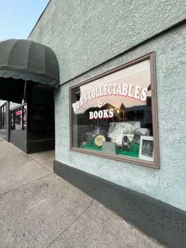 Comic book store in Scranton D&D's Collectables