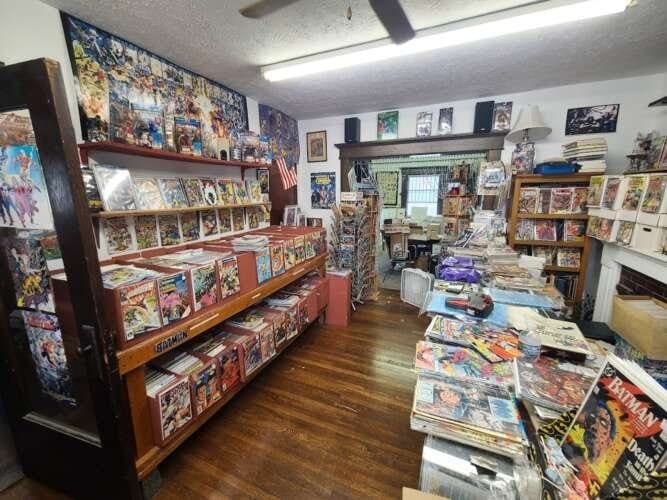 Comic book store in Indianapolis Raven's Comics Collectibles & Books