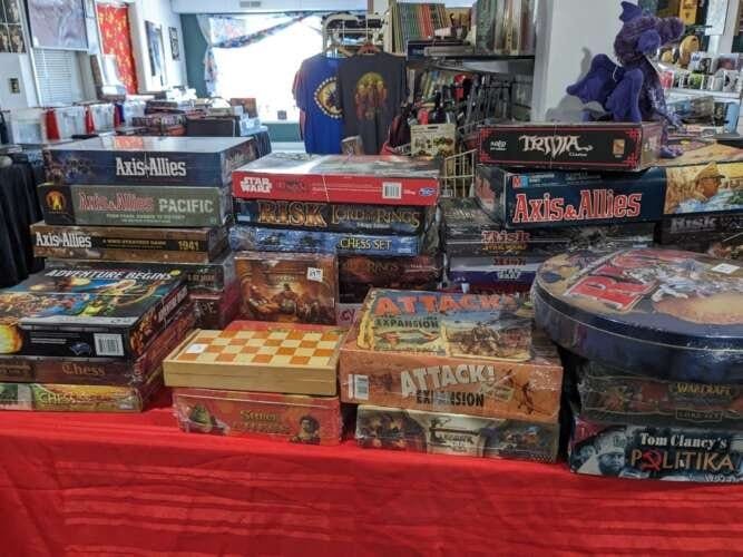 Comic book store in Marysville The Dragon Lair