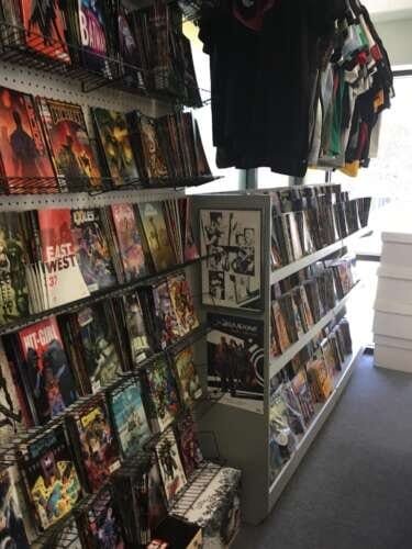 Comic book store in Vero Beach Davinci's Dreamworks