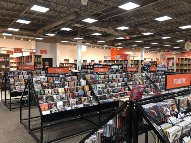 Comic book store in Gurnee 2nd & Charles Gurnee Illinois
