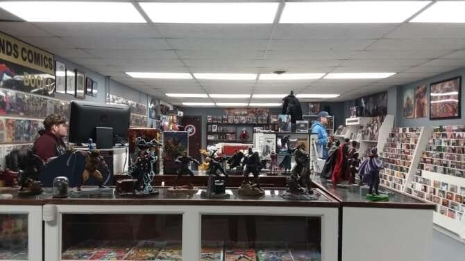 Comic book store in Florence Legends Comics
