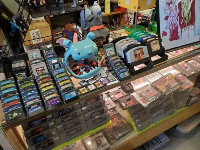 Comic book store in Wichita Mopig's collectibles and custom paint