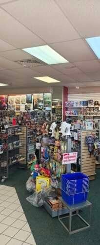 Comic book store in Waynesville Comic Hoarderz