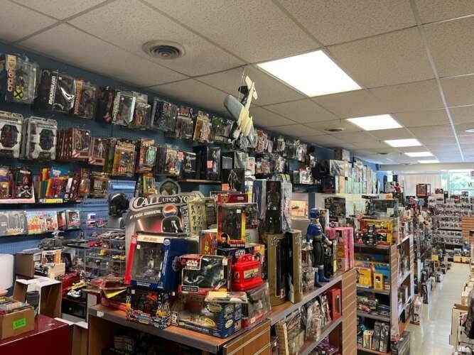 Comic book store in Pittsburgh Pop Culture Comics & Toys (Sussex Ave)