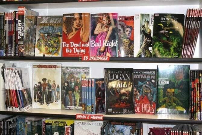 Comic book store in Winnetka Collector's Paradise