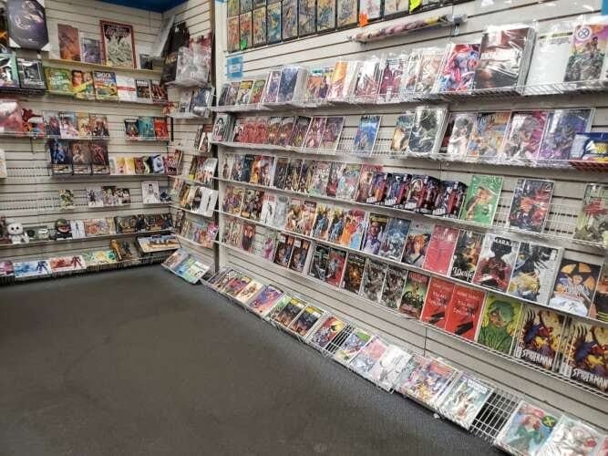 Comic book store in Evansville Comic Quest