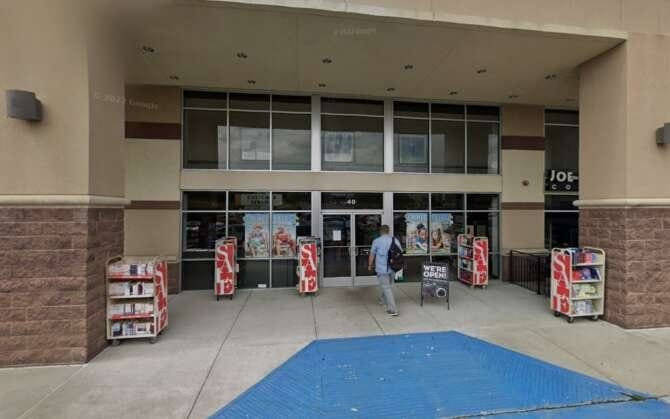 Comic book store in Hattiesburg Books-A-Million Hattiesburg Mississippi