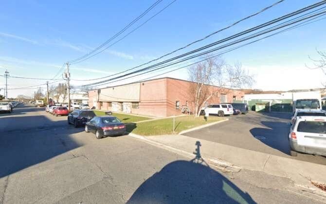 Comic book store in West Babylon Hot Flips